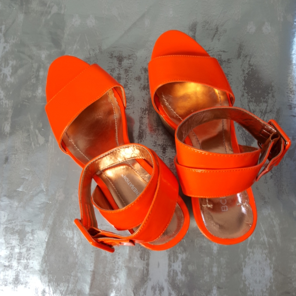 BCBG nwot Neon Orange Platform wedges size 7.5 - Picture 2 of 7